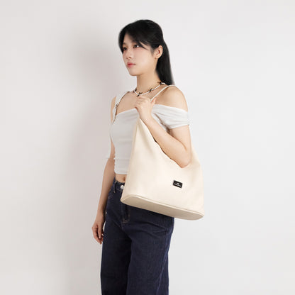 20250904_ERRANDSSERIES_Official_FittingModelShot_1_D478-ER-0002-F