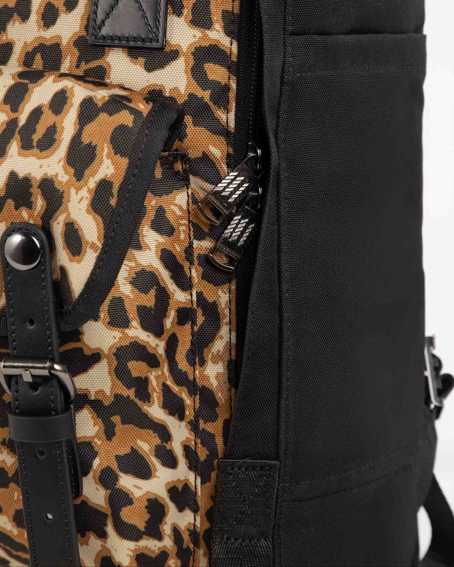 Macaroon Jaguar Series Backpack